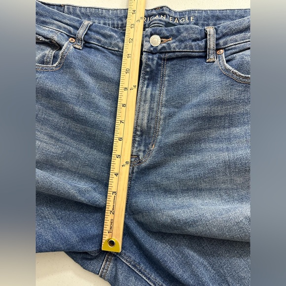 American Eagle Jeans Women's Size 18 Reg Blue Denim Curvy Mom Stretch Distressed - Picture 10 of 14